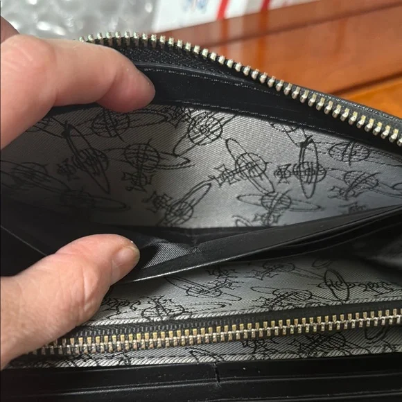 Vivienne Westwood Black Wallet - Picture 4 of 11